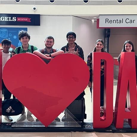 Debate Team Advances to Semifinals at First National Tournament of the Season